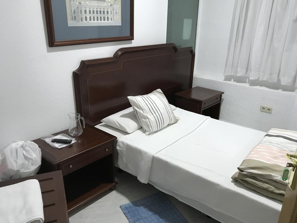 Hostal Lavapies Мадрид Экстерьер фото