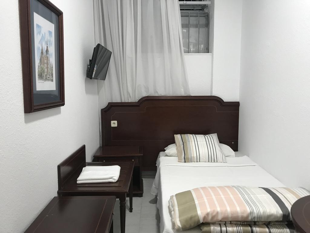 Hostal Lavapies Мадрид Экстерьер фото