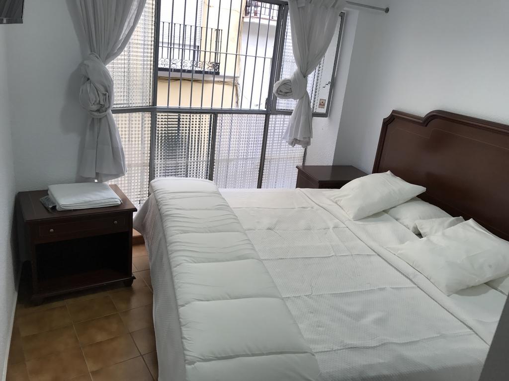 Hostal Lavapies Мадрид Экстерьер фото