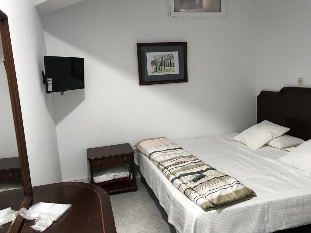 Hostal Lavapies Мадрид Экстерьер фото