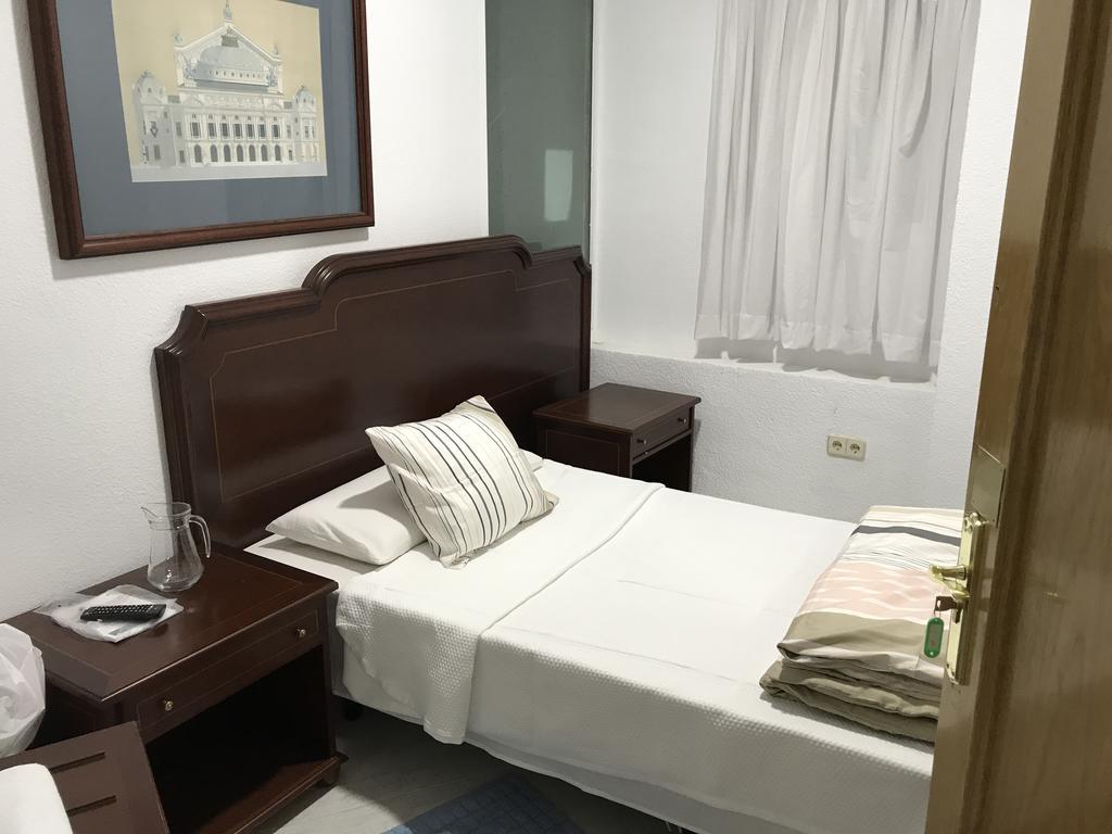 Hostal Lavapies Мадрид Экстерьер фото