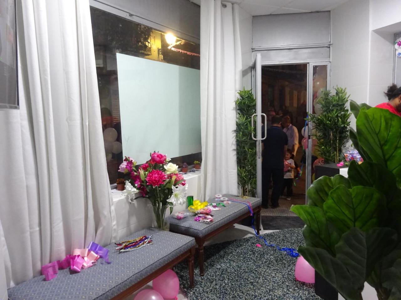 Hostal Lavapies Мадрид Экстерьер фото