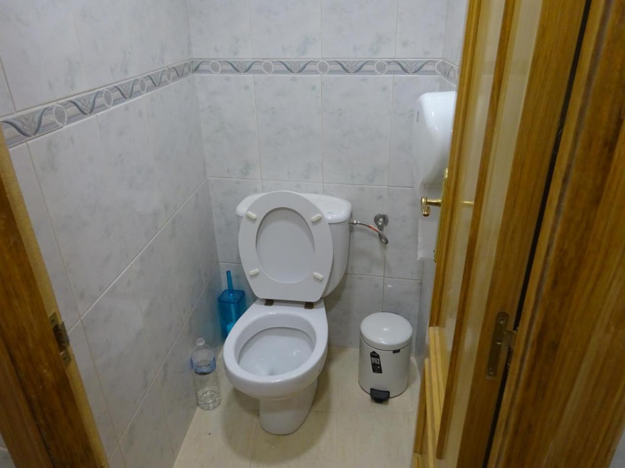 Hostal Lavapies Мадрид Экстерьер фото