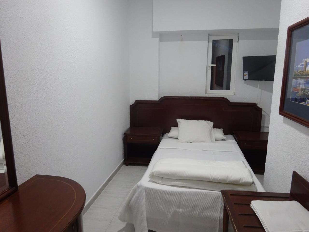 Hostal Lavapies Мадрид Экстерьер фото