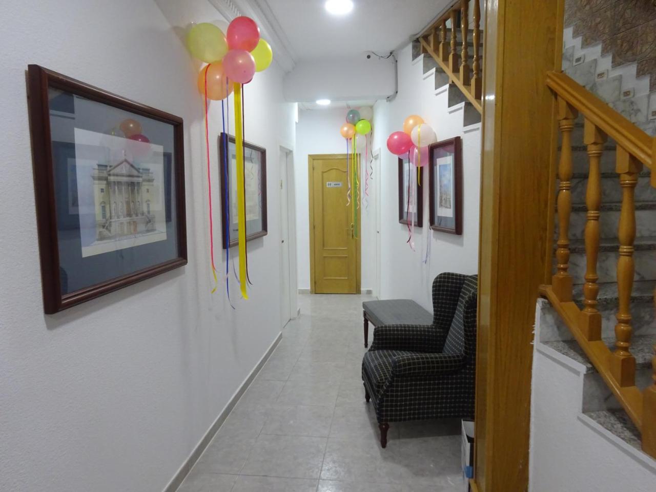 Hostal Lavapies Мадрид Экстерьер фото