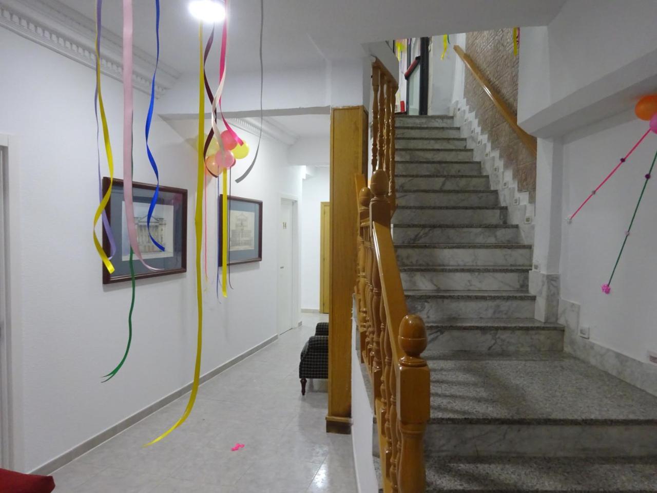 Hostal Lavapies Мадрид Экстерьер фото