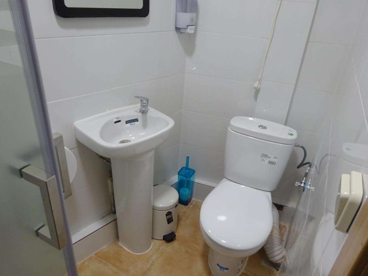 Hostal Lavapies Мадрид Экстерьер фото